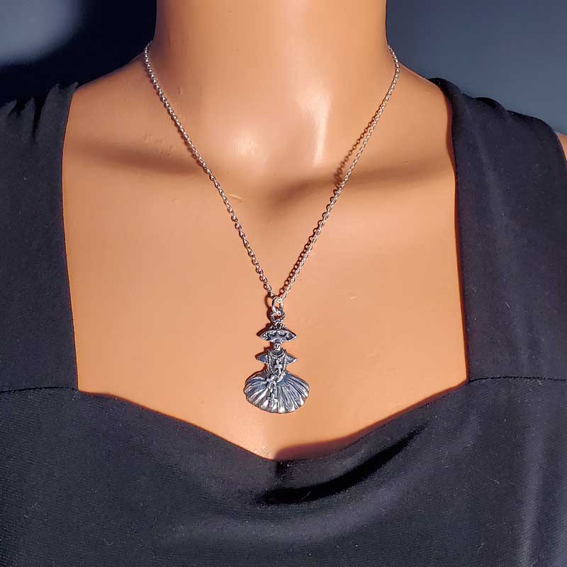 GRANN SAINT ANNE CHARITABLE Voodoo Charm