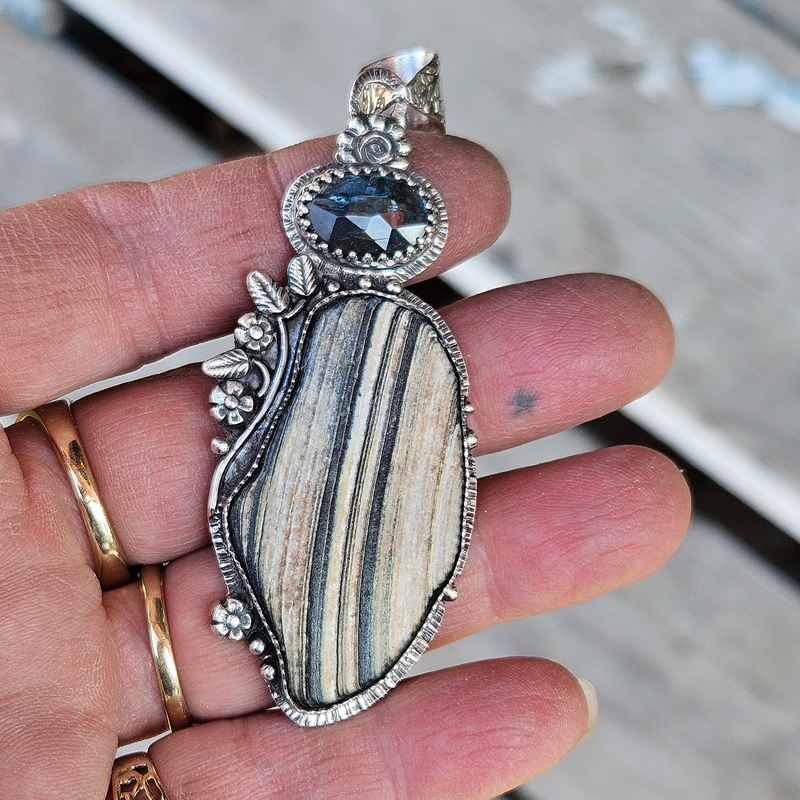 COASTAL VIEW Pendant - Ocean Collection