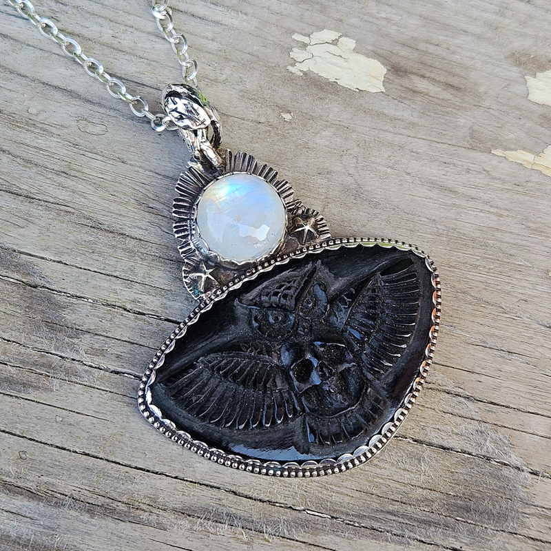 FULL MOON OWL Pendant - Memento Mori