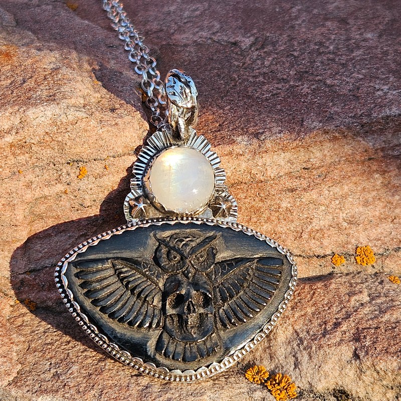 FULL MOON OWL Pendant - Memento Mori