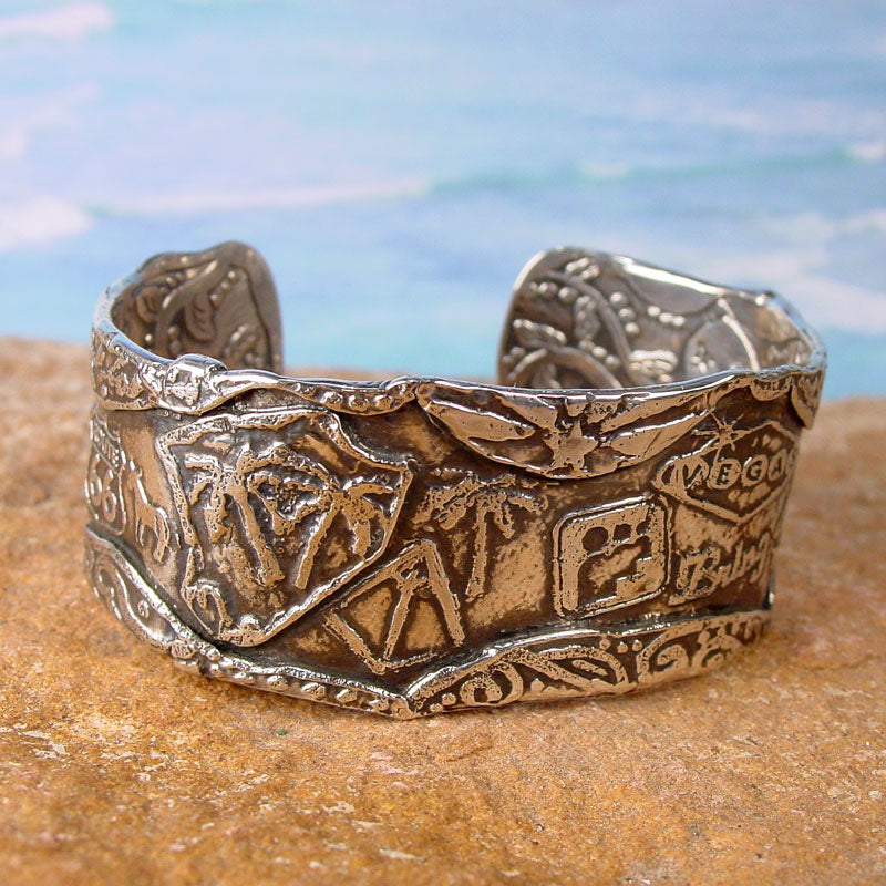 MEMENTO History Cuff