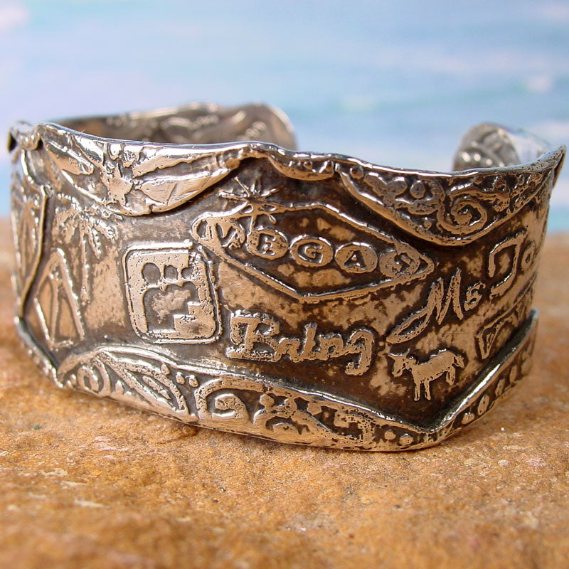 MEMENTO History Cuff
