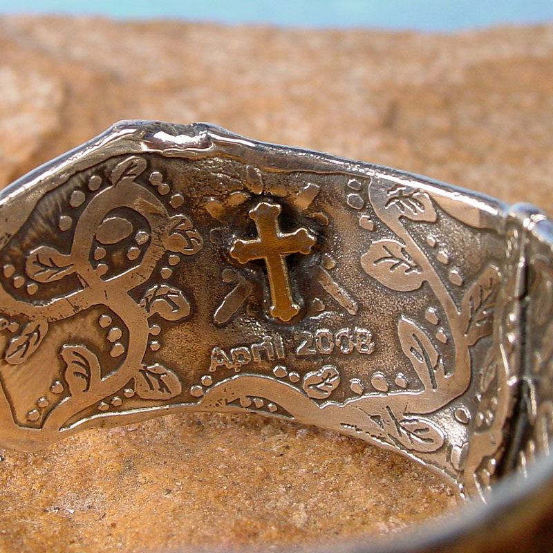 MEMENTO History Cuff
