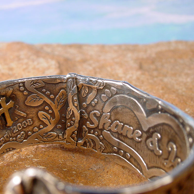 MEMENTO History Cuff