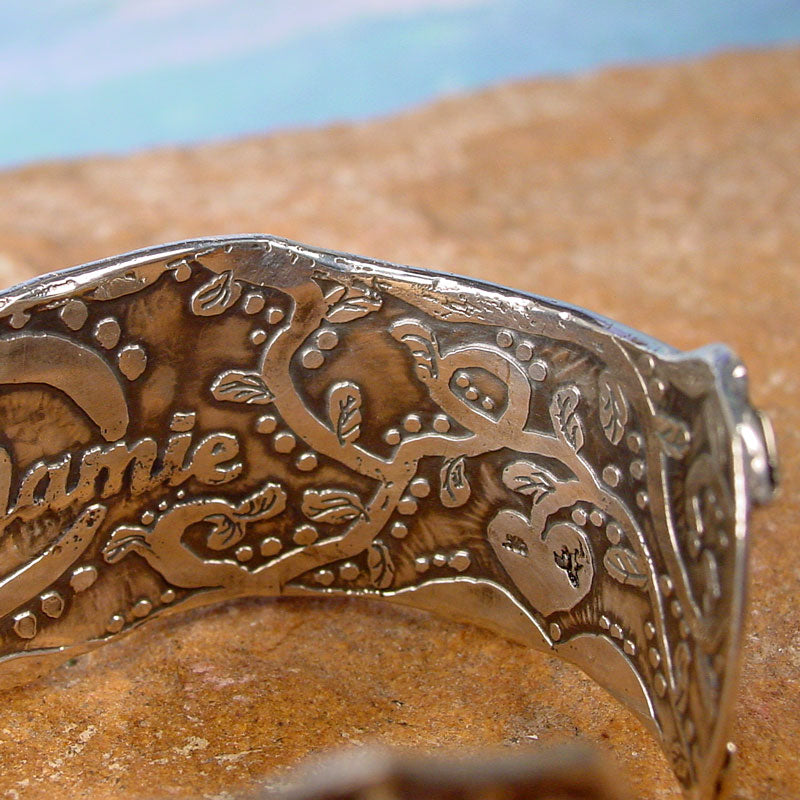 MEMENTO History Cuff