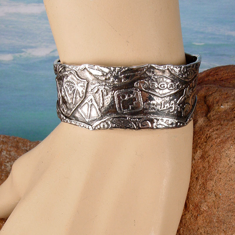 MEMENTO History Cuff